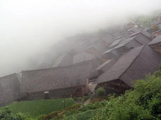 Dragon Hill Scenic Hotel - Image 1