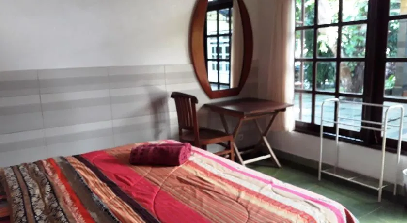Manuh Guest House - Image 1