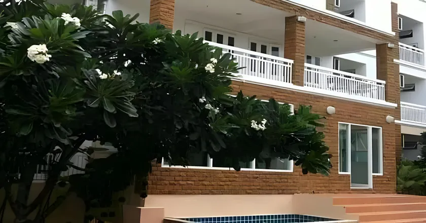Baan Ton Mai Apartment - Image 1