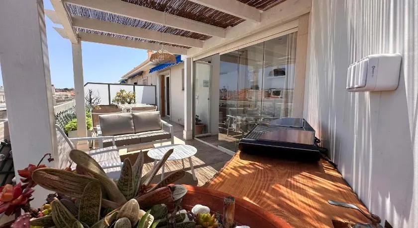 ALGER - Rooftop avec 1 chambre au centre-ville d'Antibes - Image 1