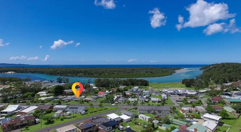 Brillante y ventoso - Sussex Inlet, NSW - Image 1