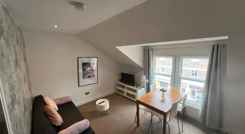 Central Cambridge one bedroom Apartment Sleeps 3 - Image 1