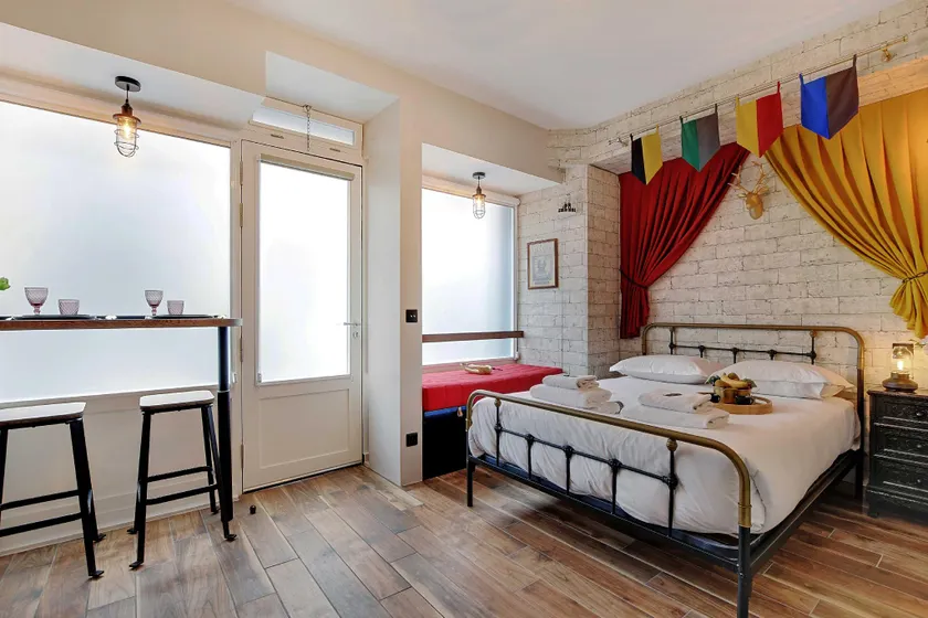 The magician's studio! - Image 1