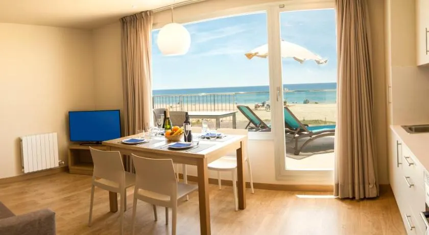 Apartamentos Voramar - Image 1