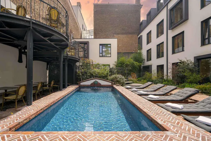 Latroupe Hotel Le Berger - Image 1