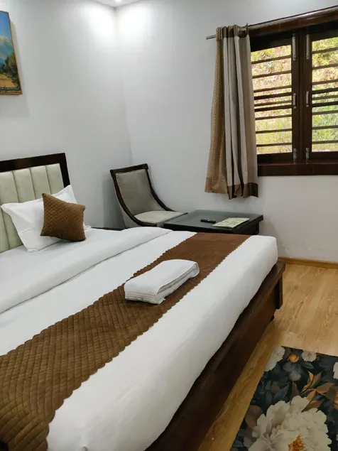 Hotel Kamal Residency - Image 1
