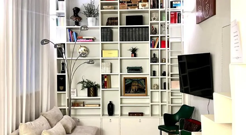 INTOMILAN I Design Loft San Babila - Image 1