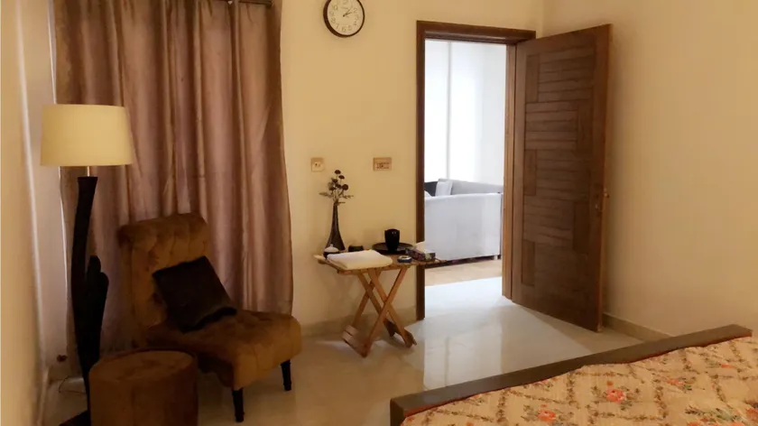 Bright & Stylish 3B House - Near Lyallpur Galleria - Image 1