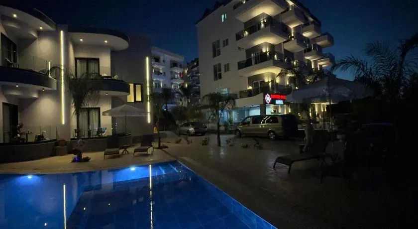 Summer Gate Hotel - Image 1
