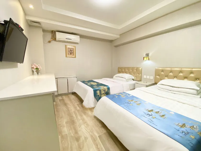 Deyi Express Hotel - Image 1