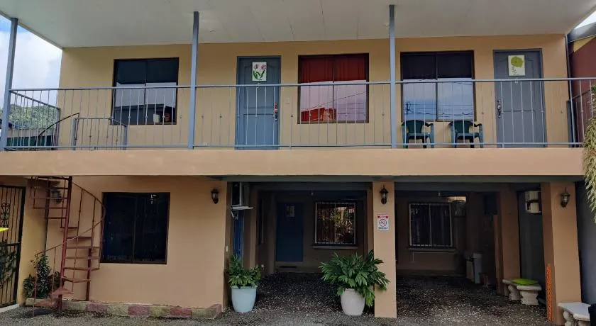 Cabinas Maritza - Image 1