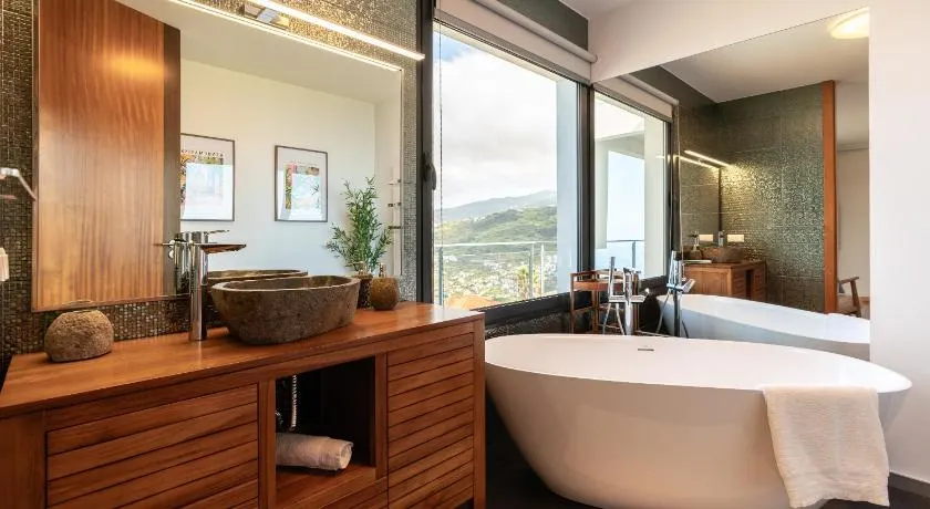 Valley View-Villa with heated pool and sauna - Image 1