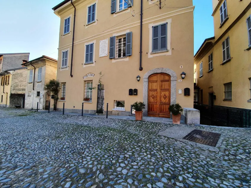 Lake-view Apartment in Corenno near Corenno Plinio Castle - Image 1