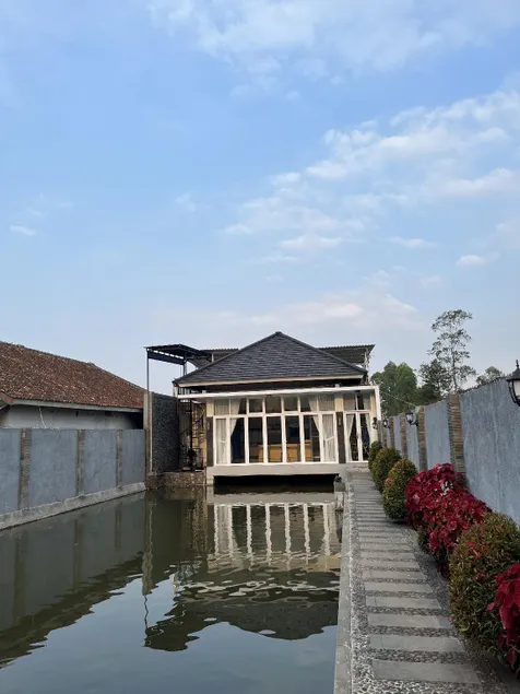 VILLA ADHARI JAYA 01 - Image 1