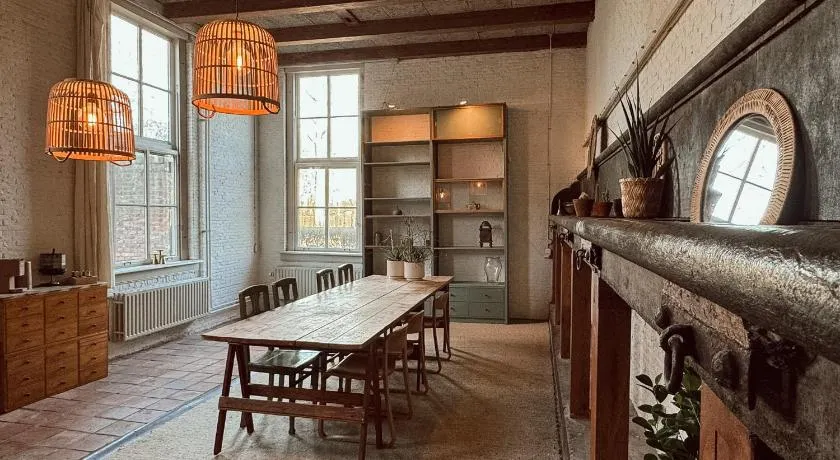 Lizzy's B&B - Image 1