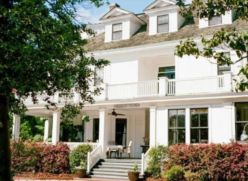 Magnolia Inn - Image 1