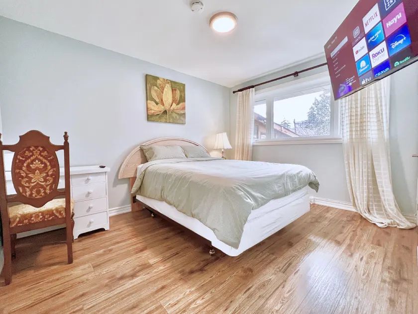 Renovated Rooms 10-min to Finch Subway Near Yonge St - Image 1