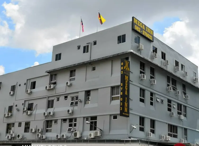 Mega Inn - Image 1