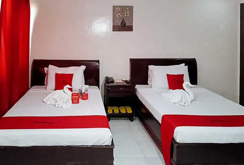 RedDoorz near Ormoc Port Terminal - Image 1