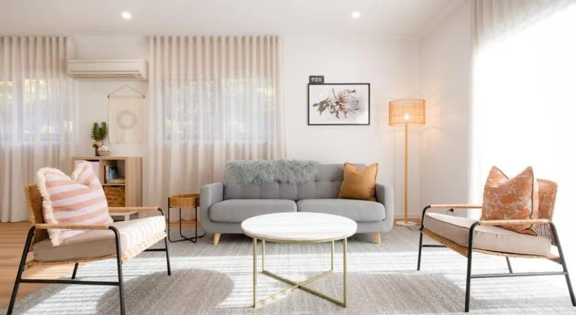 Dovecote - Launceston Luxury - Image 1