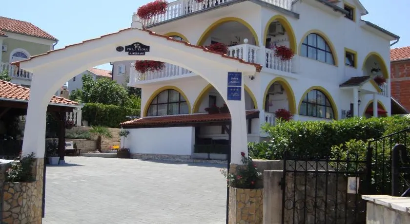 Villa Flora - Image 1