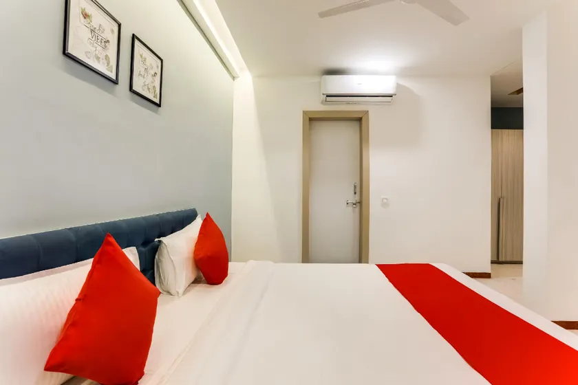 Hotel O Omkar - Image 1