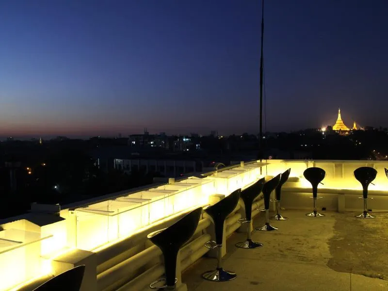 Alfa Hotel - Image 1
