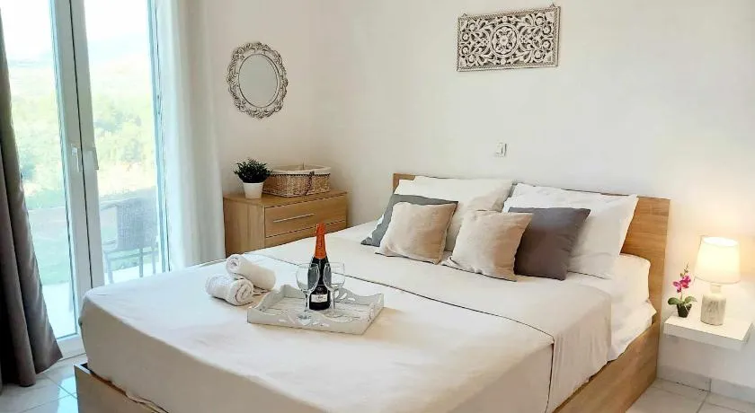4T apartments - Image 1