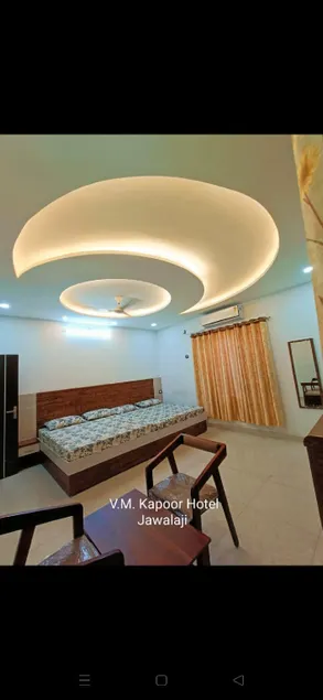 Hotel v.m Kapoor - Image 1