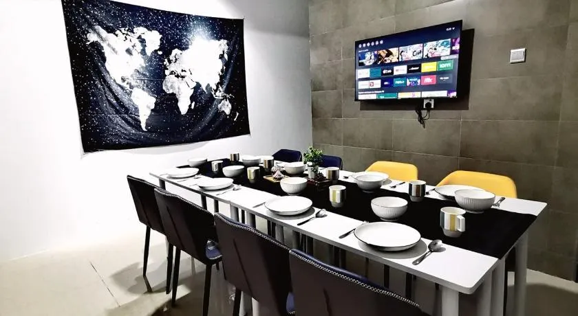 TypeA-10pax-5Bedroom-Balcony-TheMines-IOICityMall-UPM-C180 - Image 1