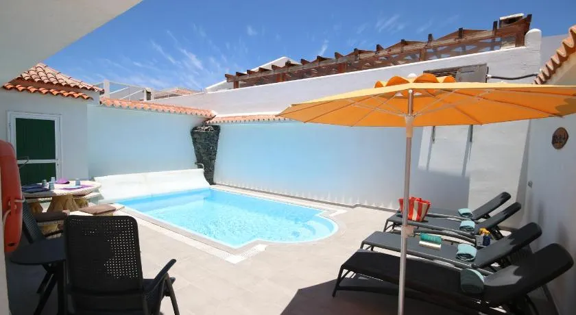 Magnifique villa avec piscine chauffée privée, Jacuzzi et Wifi gratuit - Image 1