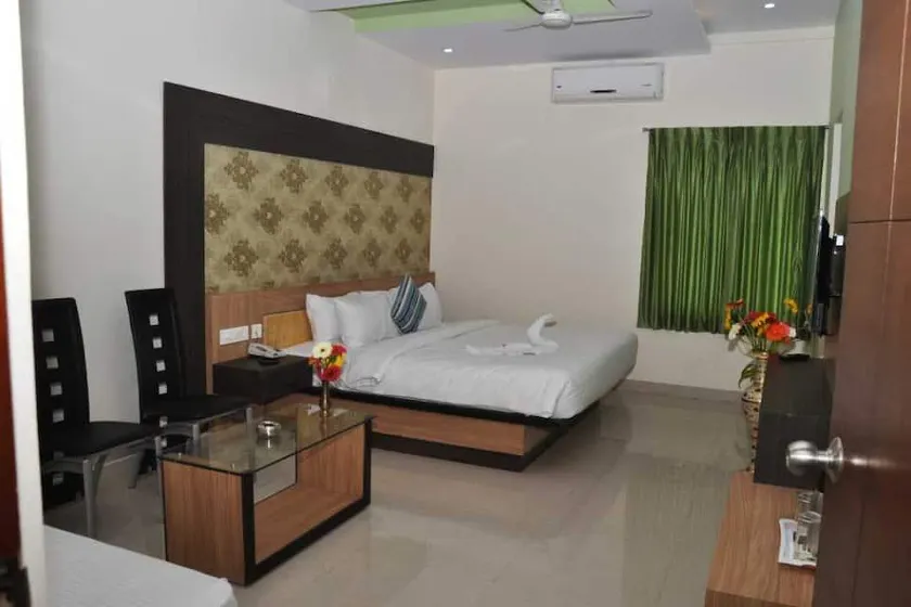 Hotel Sakthi Residency - Image 1