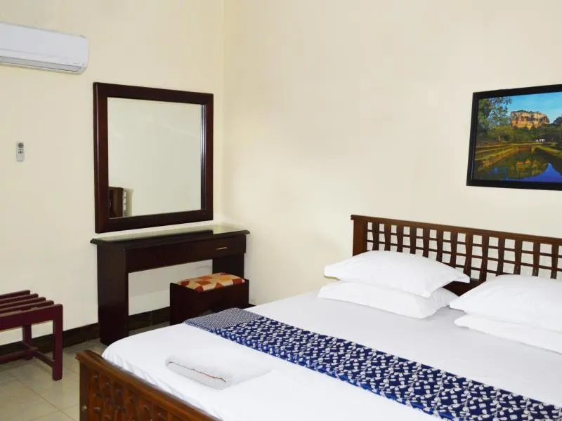 A9 Inn Hotel - Image 1