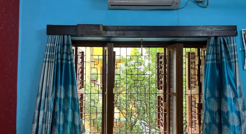 Home away from Home in city with Garden View - Image 1