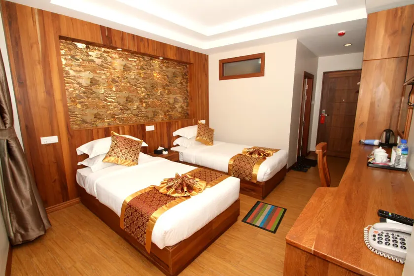 Gemsy Hotel - Image 1