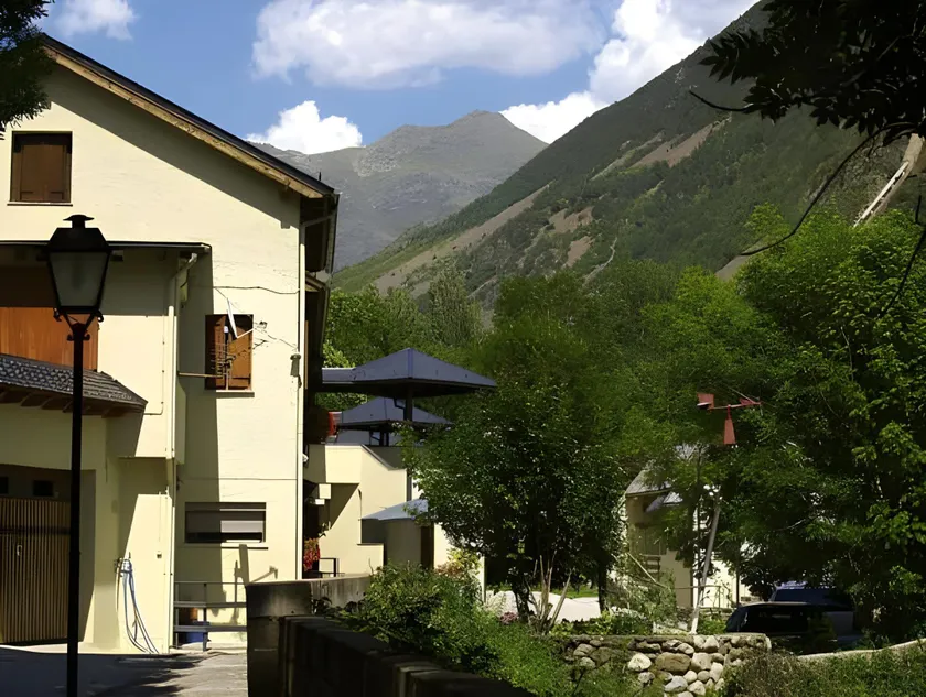 Apartaments Alta Muntanya - Image 1