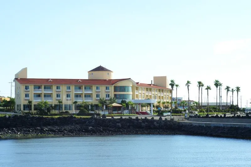 Mega Resort - Image 1