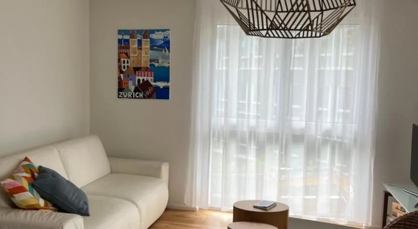 Modern Luxury Apartment Near Airport & Zurich City - Image 1