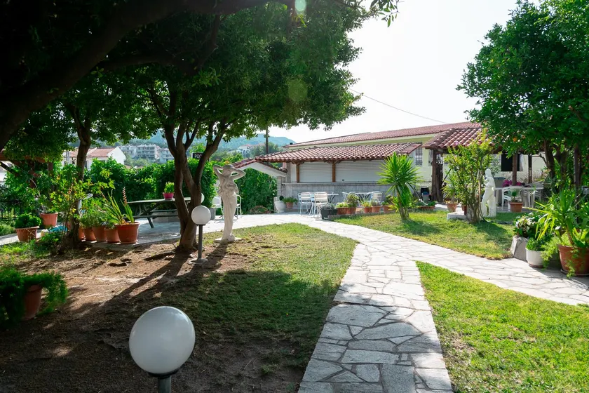 Hotel Sarikas - Image 1