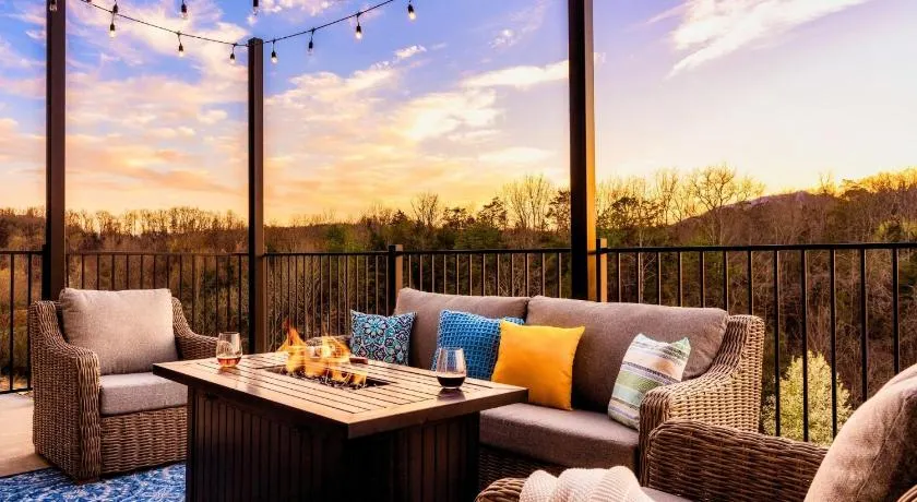 Smith Creek Resort - WaterPark, Lazy River, Pickle Ball, Heated Indoor Pool, Hot Tub - Image 1