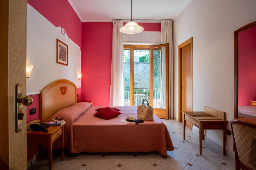 Savoia - Image 1