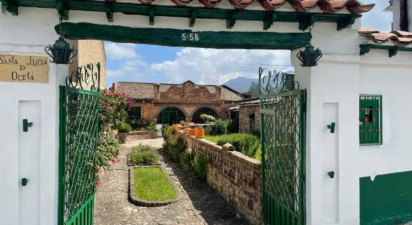 Habitación Privada en Mongui a una cuadra del Parque Principal - Image 1