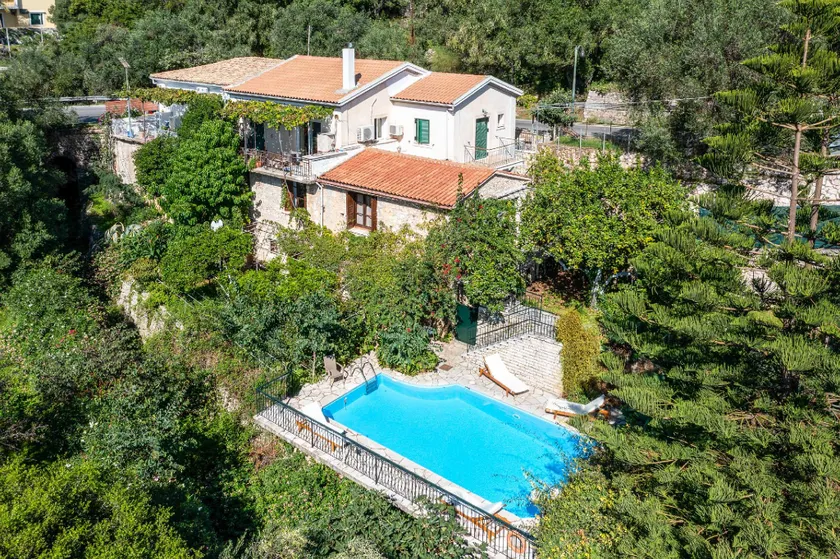 Stone Cottage - Image 1
