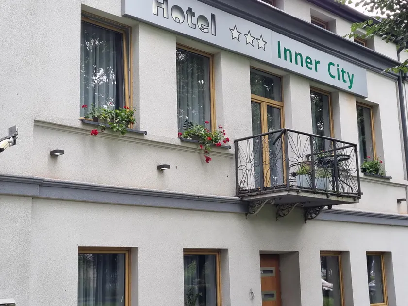 Hotel Inner City - Image 1