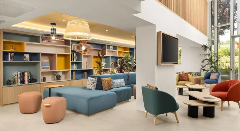 Hampton By Hilton Paris Charles De Gaulle Airport - Image 1