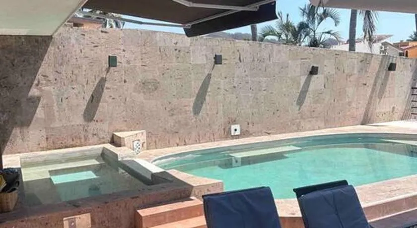 Casa en el canal barra de navidad con 5 recamaras - Image 1