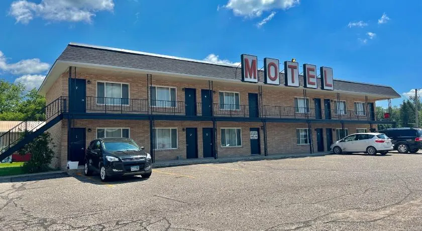 Barnesville Motel - Image 1