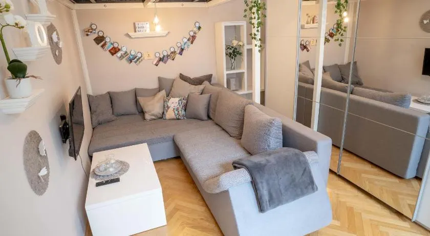 Cozy Modern Nest in the Heart of Vienna with Netflix - Image 1