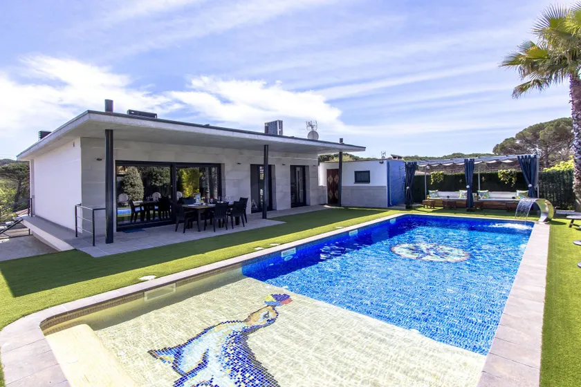 Catalunya Casas Modern Vacation Paradise 'Villa Ainmi' on the Costa Brava! - Image 1
