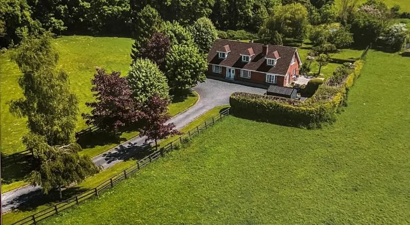 No 3 Willow Lodge - Image 1